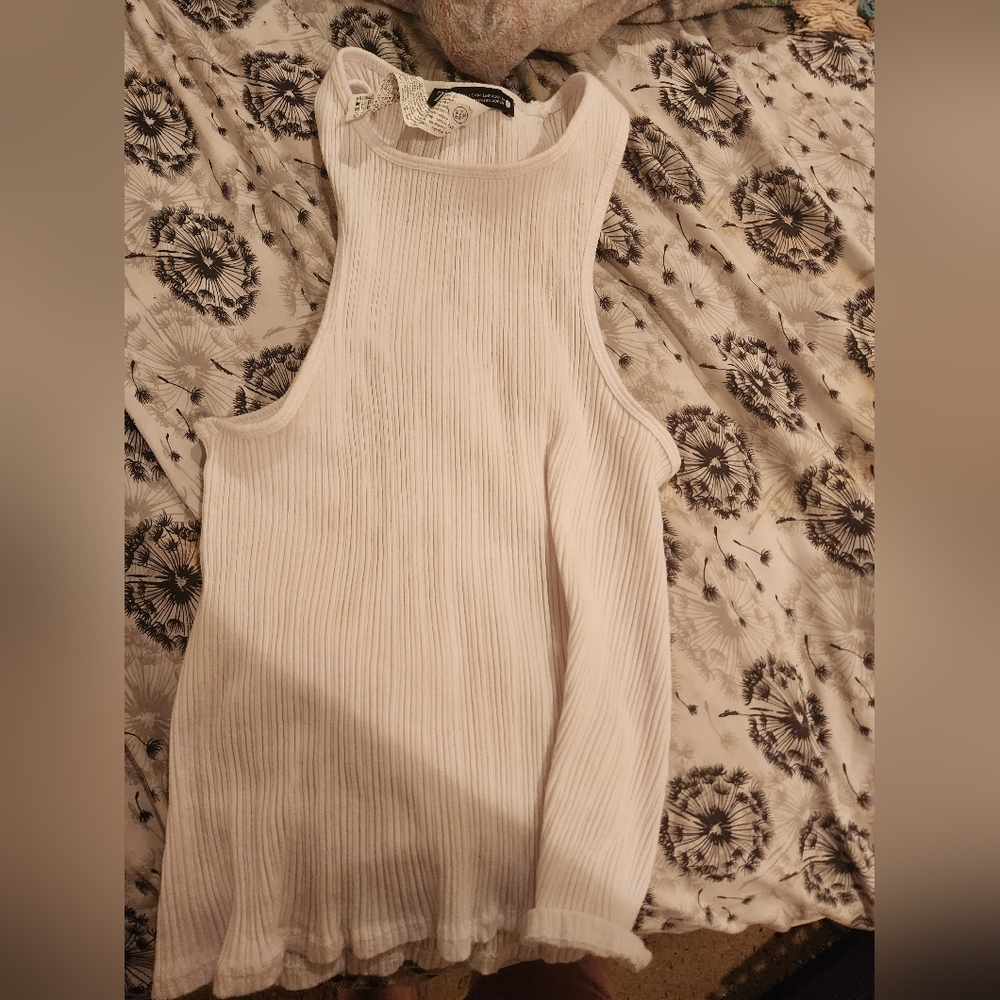 Ribbed halter top